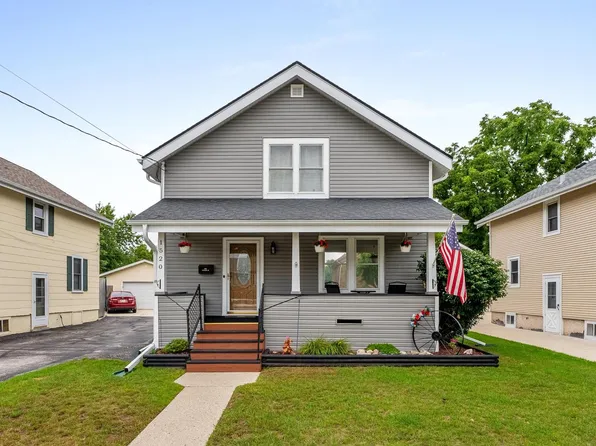 1520 Division STREET, Manitowoc, WI 54220
