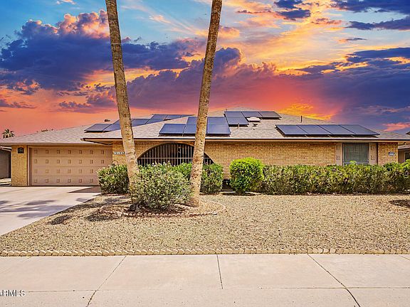 3rd image of 13114 W SEVILLE Drive
