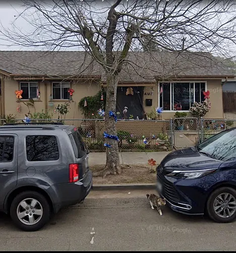 4142 Crown St Photo 1