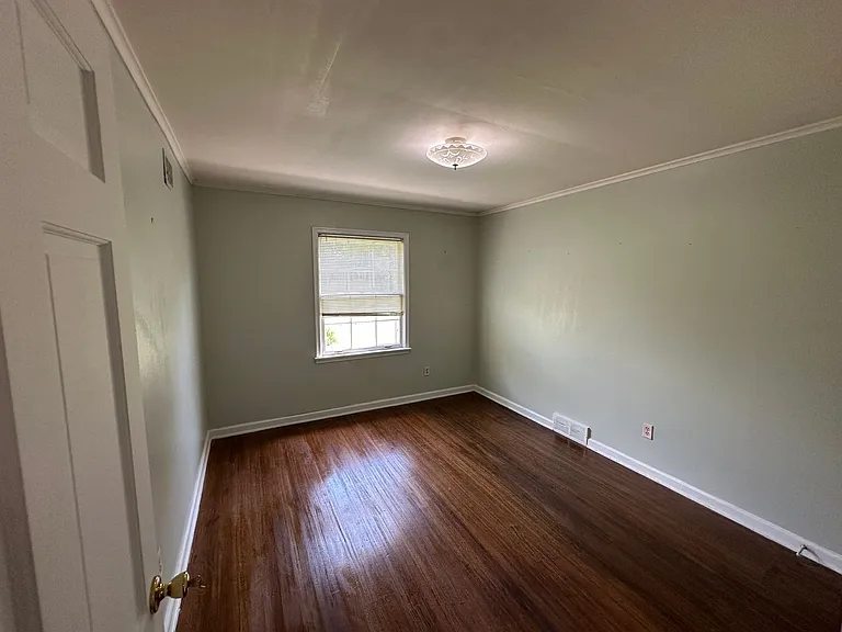5138 Whitehall Ave — Photo 13