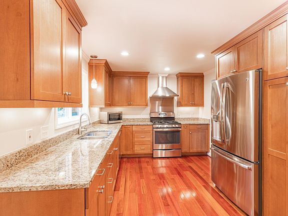 2nd image of 10655 NE 133rd Pl