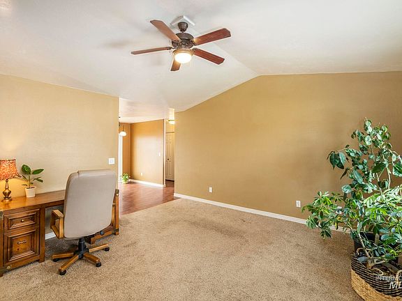4th image of 1241 Columbine St