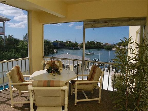 Lanai overlooking the Bay & Intracoastal Waterway