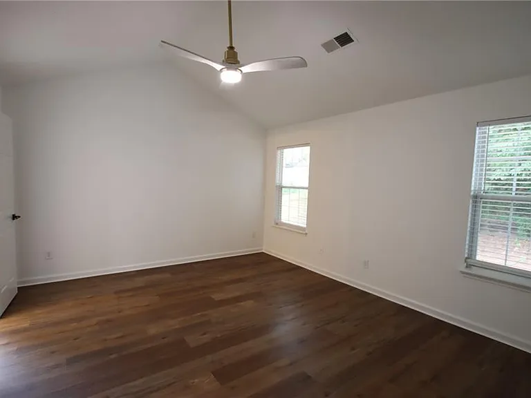 2256 Dresden Grn NW — Photo 22