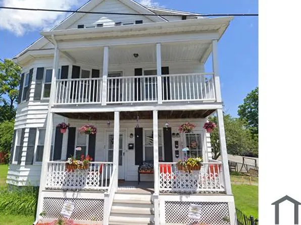 37 Robert St #1, Lowell, MA 01854