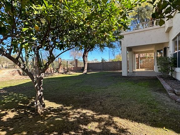 5th image of 1728 E Windsong Dr