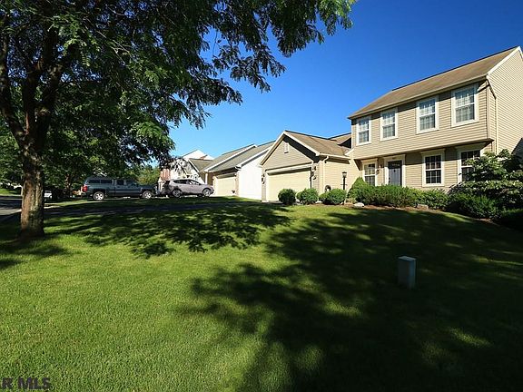 3rd image of 747 Teal Ln