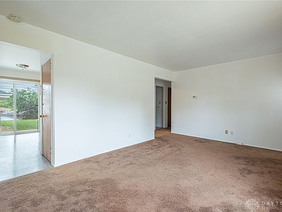 5th image of 4721 Eastgate Ave