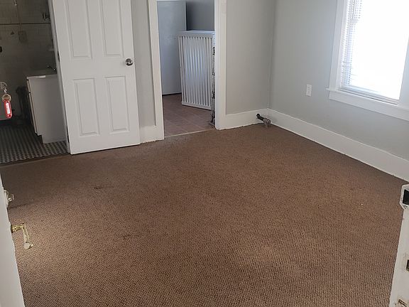4th image of 186 Hamilton St #D