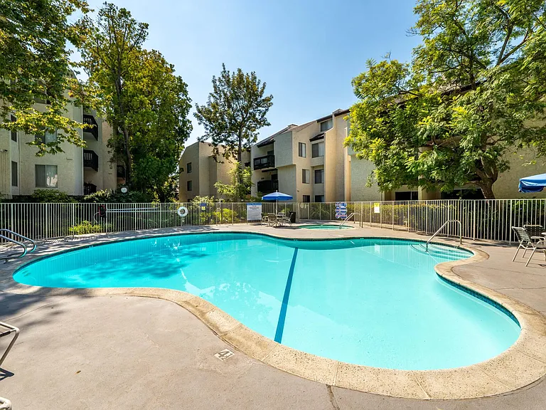 10209 Summertime Ln — Photo 12