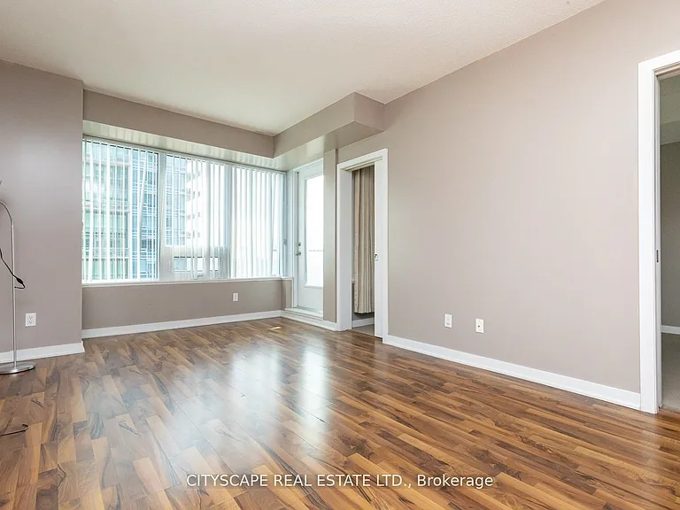 59 E Liberty St #1702 — Photo 4