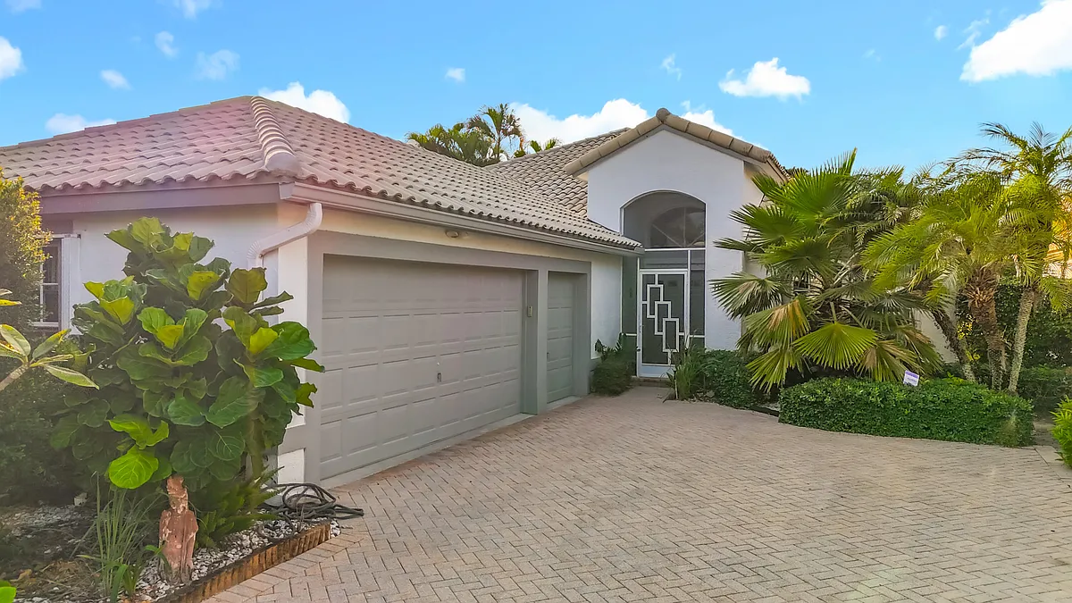 Building Photo - 11853 Fountainside Cir