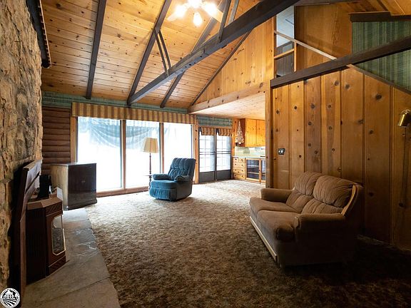 4th image of 22680 Bret Harte Dr