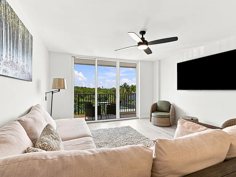 2121 N Ocean Blvd #405W — Photo 9