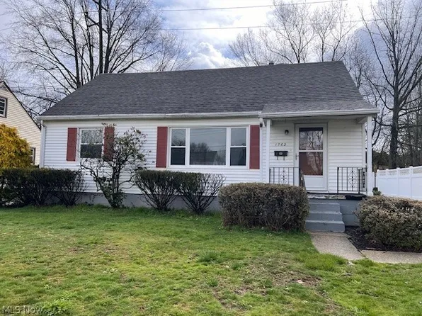 1762 Irene Ave NE, Warren, OH 44483