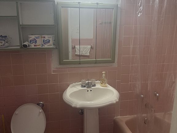 5th image of 9115 Lamont Ave APT 1K