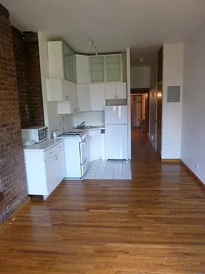 Rented by Chartwell Manhattan Realty | media 23