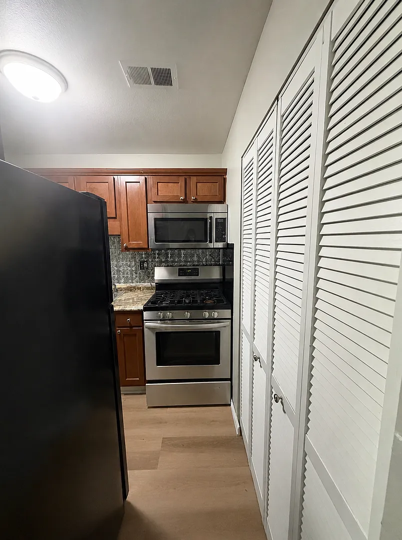 Experience Luxury Living at Bellagio Living II: Modern Apartments in Lawrence, Indiana — Photo 2