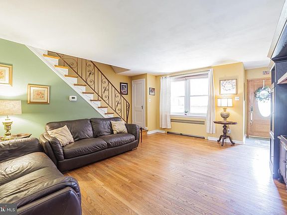 3rd image of 235 Le Carra Dr