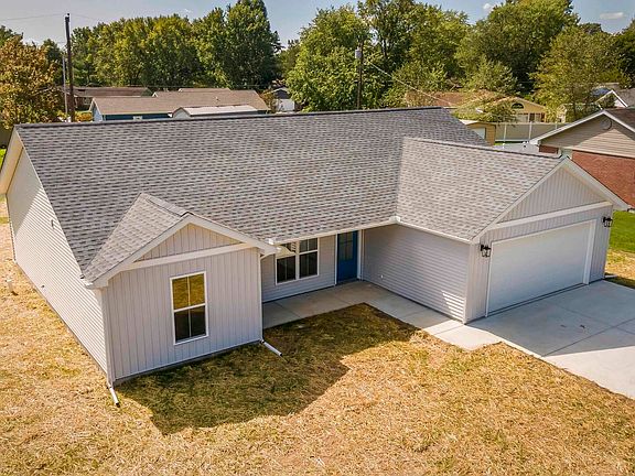 2nd image of 1009 Hillcrest Dr
