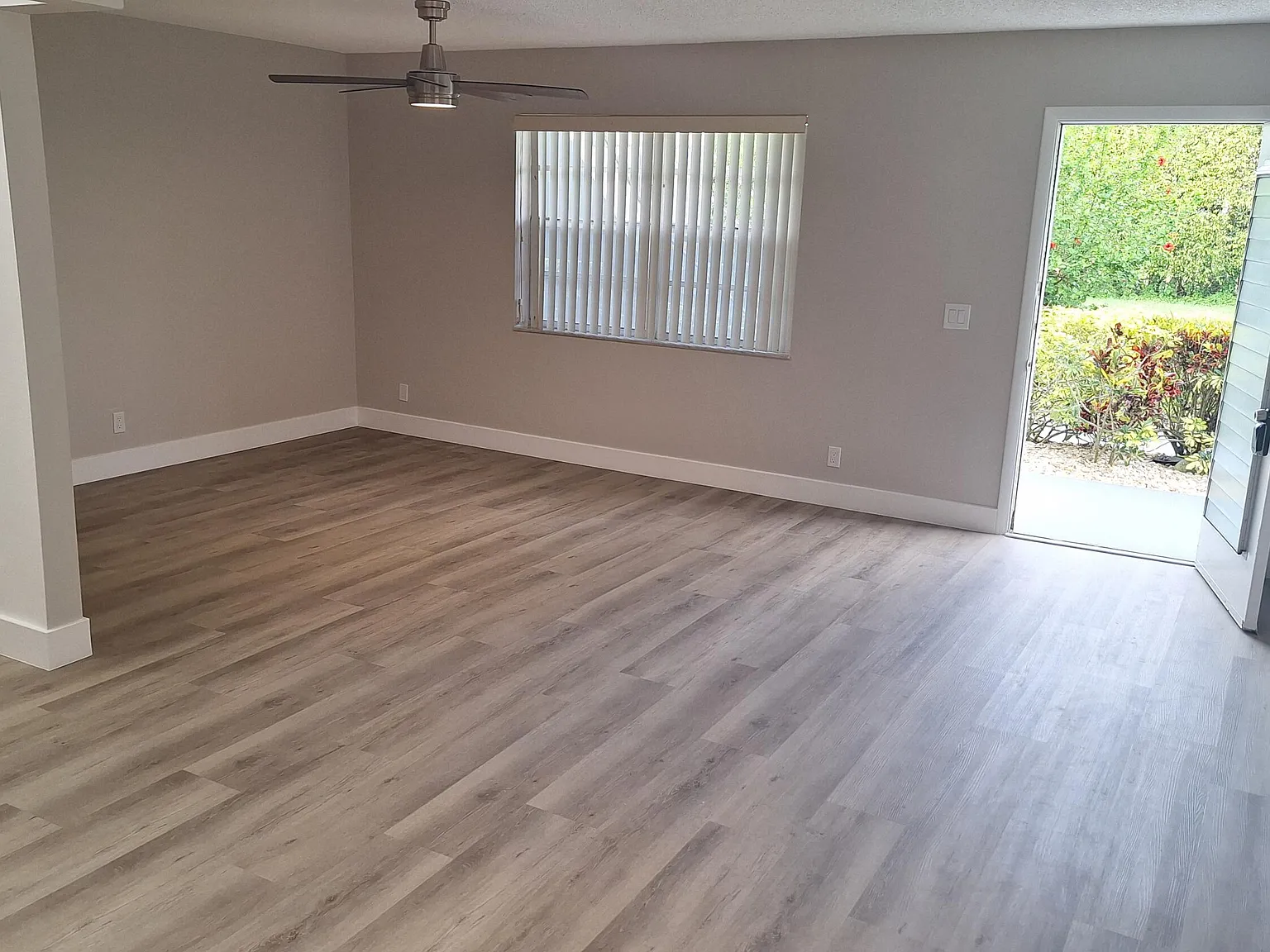 1 bed, 1.5 bath, 760 sqft, $1,475 — Photo 4