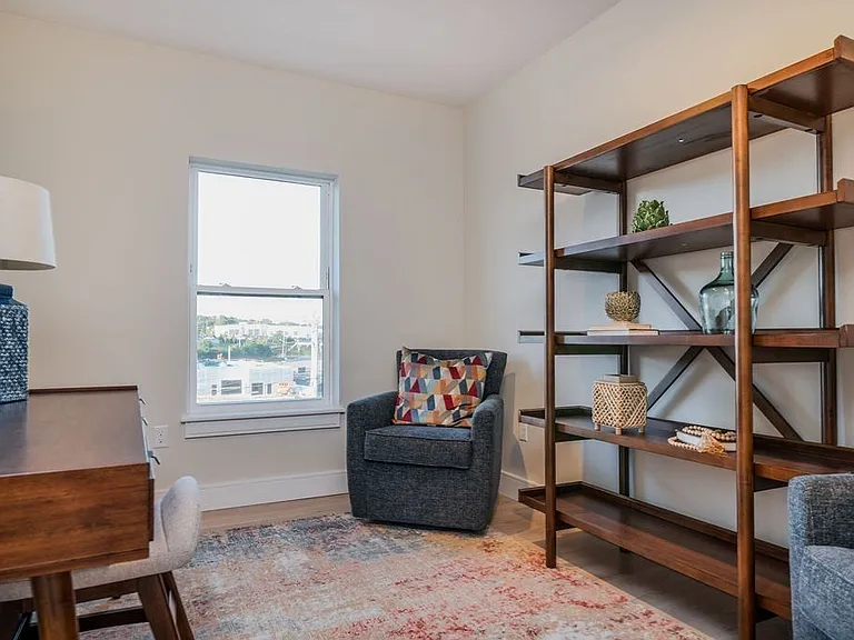 488 Quincy Ave #6 — Photo 18