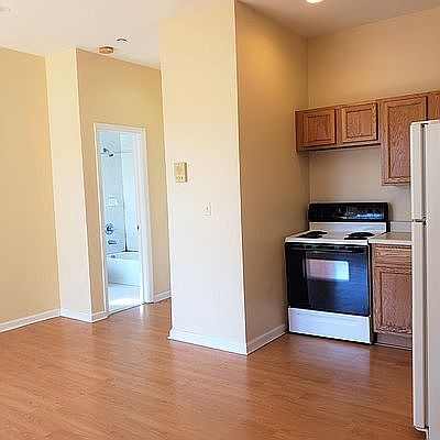 1st image of 248 Hancock St #4B