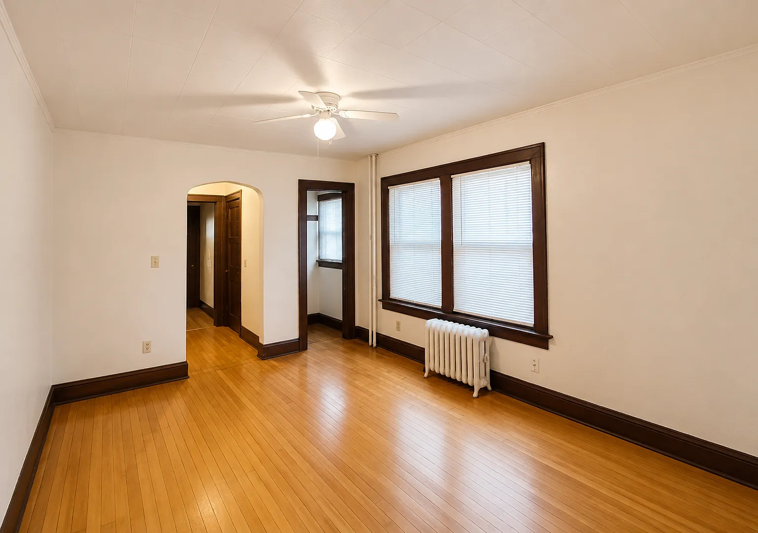 1025/1027 Jenifer St Apartments — Photo 3