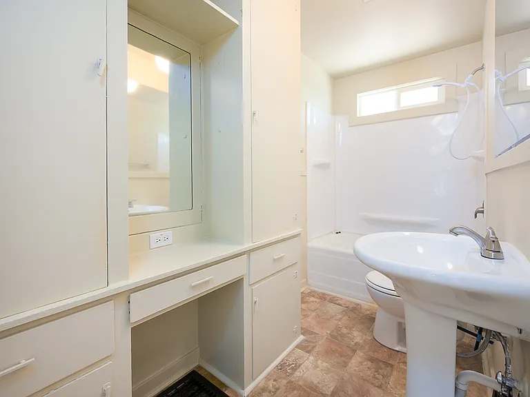 408 11th Ave S #408 — Photo 9