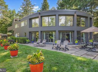 1312 N Abington Rd, Waverly, PA 18471
