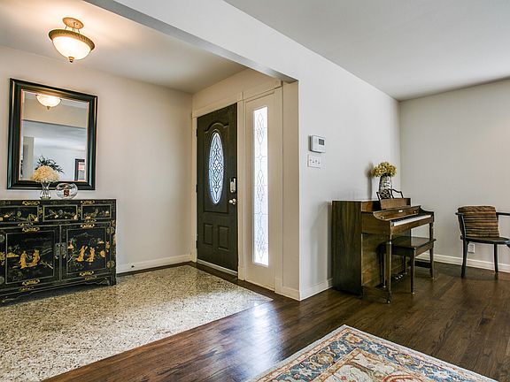 4th image of 3407 Dartmoor Dr