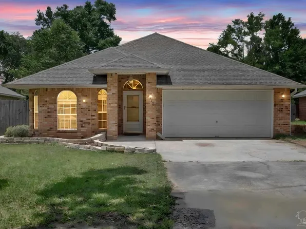 3918 Sunny Manor Cir, Milton, FL 32583