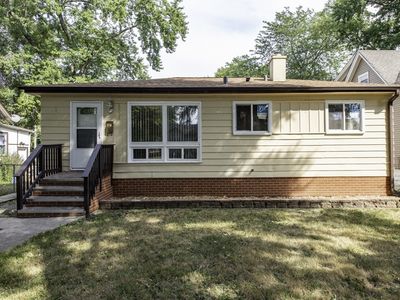 2903 Emmaus Ave, Zion, IL, 60099