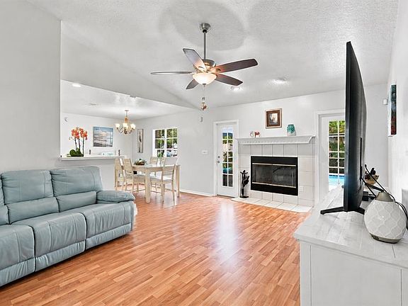 4th image of 1009 SPRING LOOP WAY