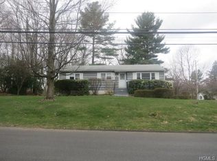 8 Eastview Rd, Monsey, NY 10952