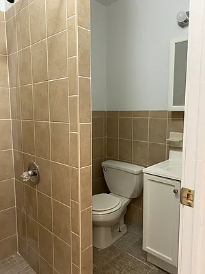 Rented by Bauman Realty Group | media 9