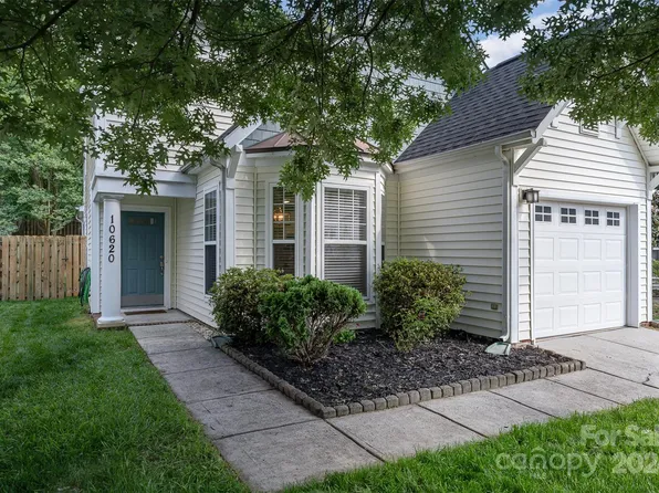 10620 Secret Garden Ln, Charlotte, NC 28214