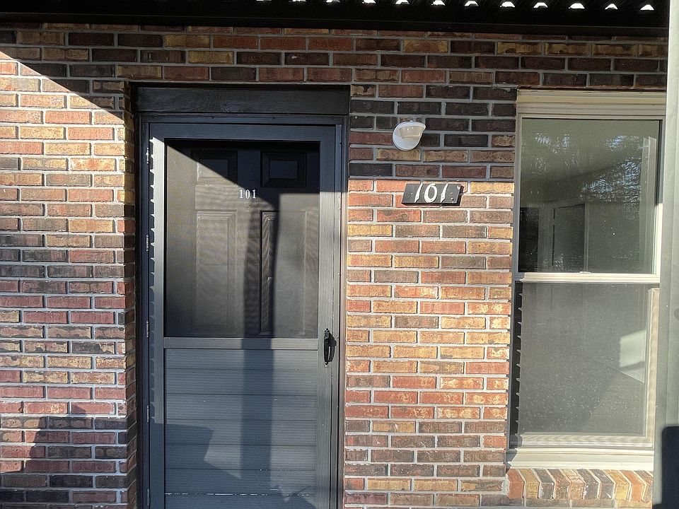 1st image of 930 Sparta Dr APT 101