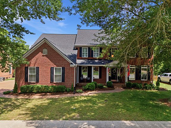 5th image of 210 Stillcreek Dr