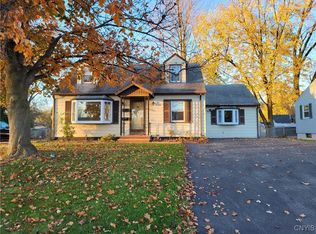 424 Skiff Dr, Syracuse, NY 13211