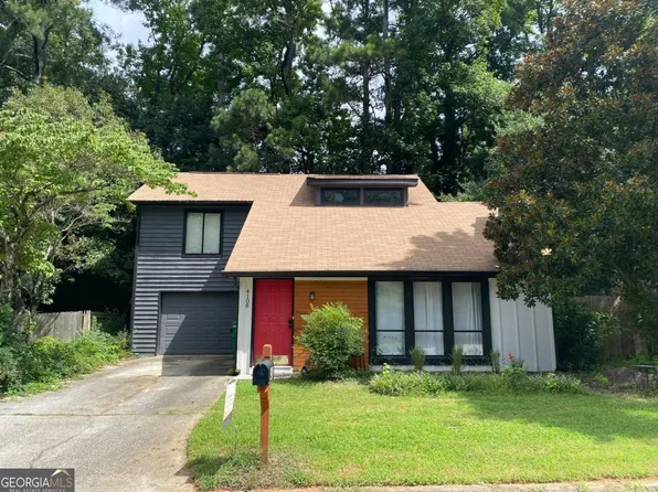 4108 Wildflower Ln, Tucker, GA 30084
