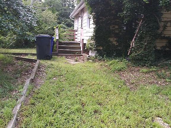 2nd image of 56 Holly Ct E