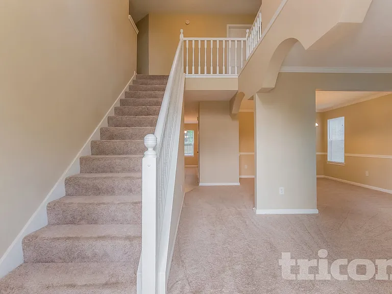 2957 Jenkins Dr — Photo 3
