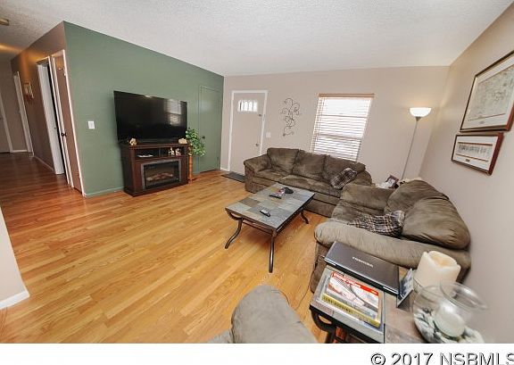 2nd image of 420 Wildwood Dr