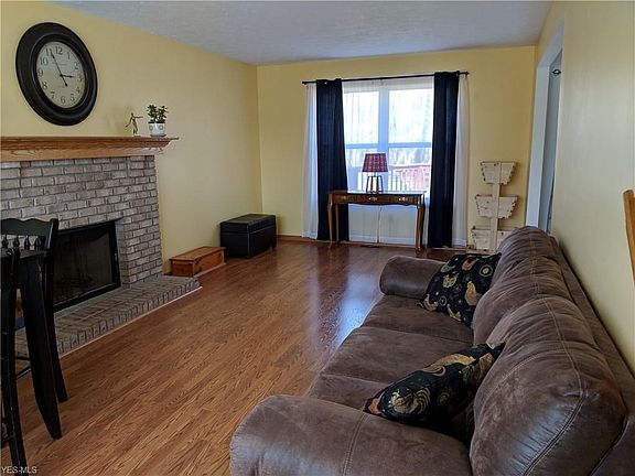 4th image of 6124 Klines Dr