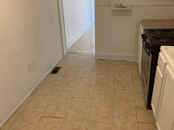 5th image of 3 E 22nd St
