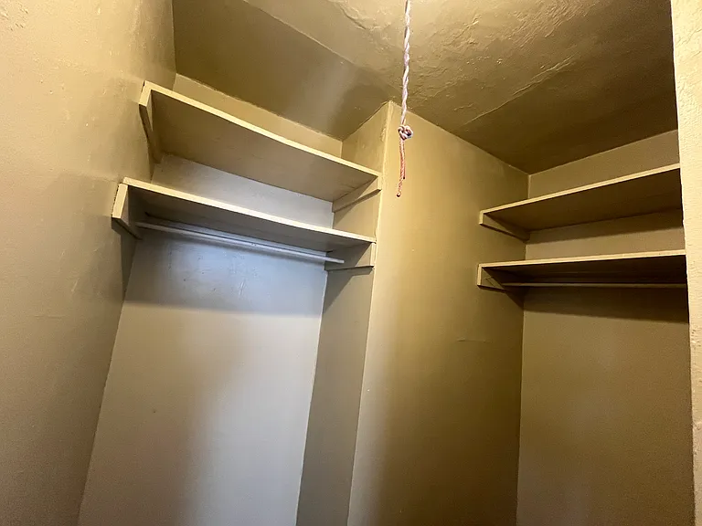 Ideal Urban Location for a Modern 1 Bed Apartment — Photo 23