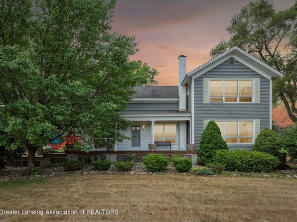 15595 Howe Rd, Portland, MI 48875