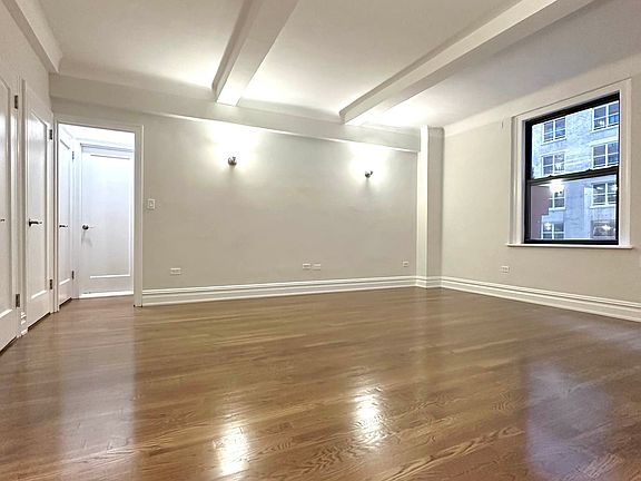 2nd image of 736 W End Ave APT 3C