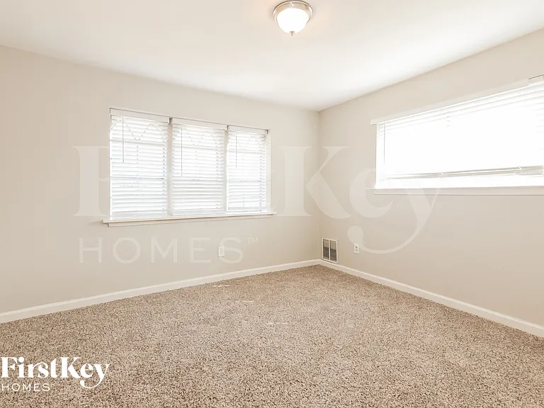 3413 Valley View Ln — Photo 14